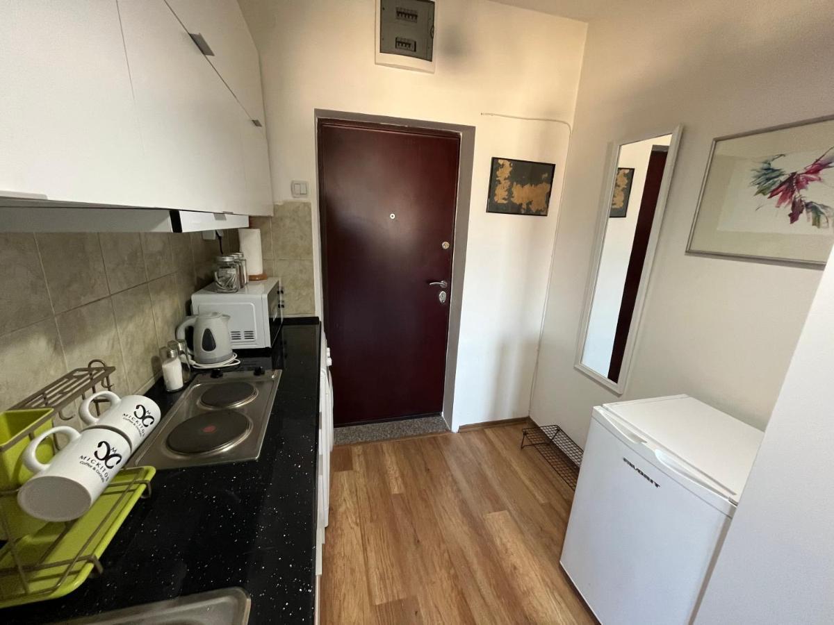 Mickitos City Center Apartment Скопье Экстерьер фото