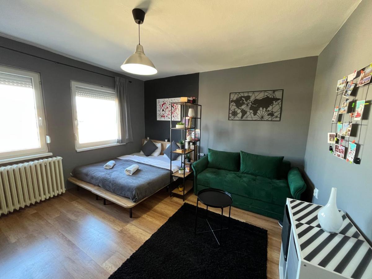 Mickitos City Center Apartment Скопье Экстерьер фото
